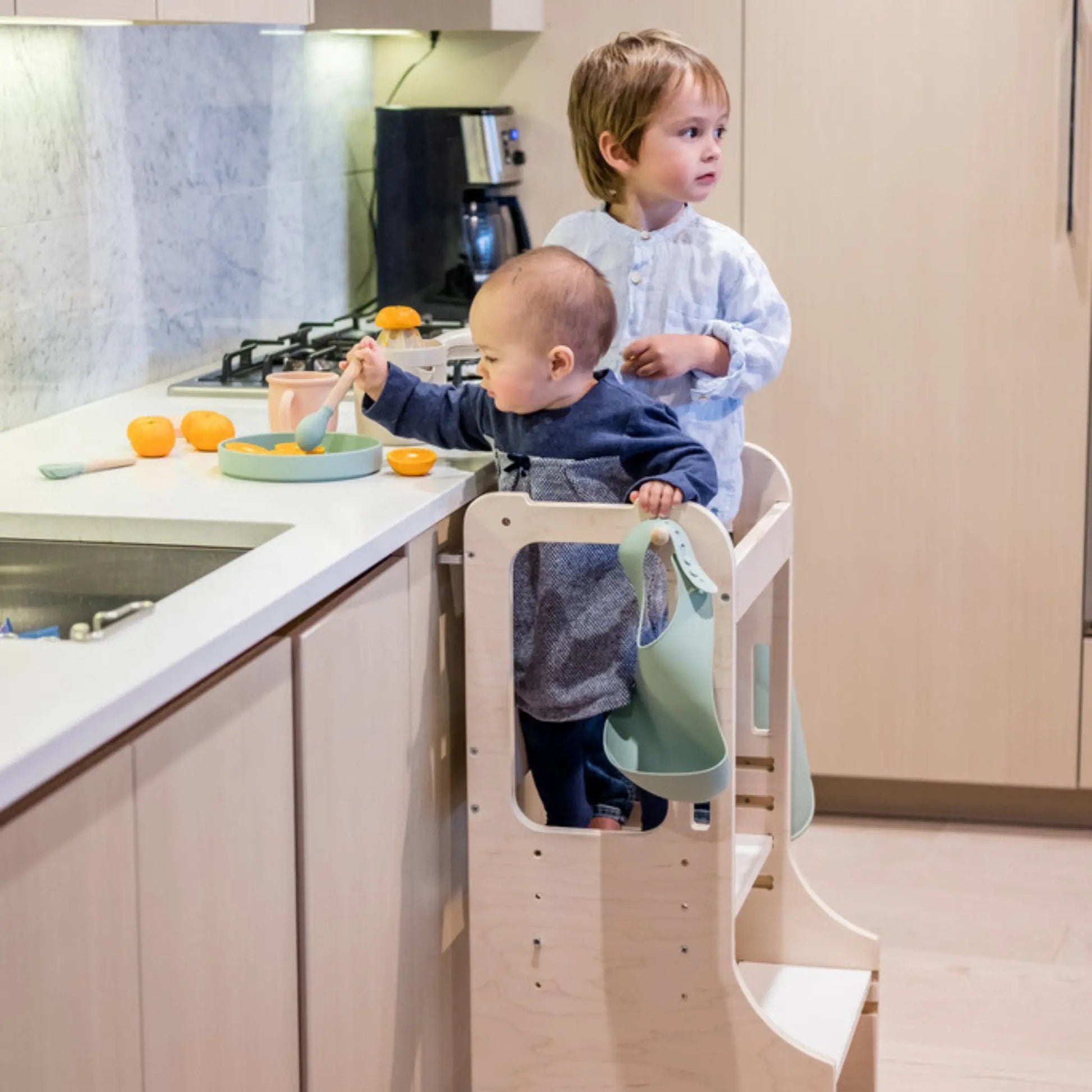 KIWI - Kitchen Tower,  Activity and Learning Stool - www.Shopthatapp.com