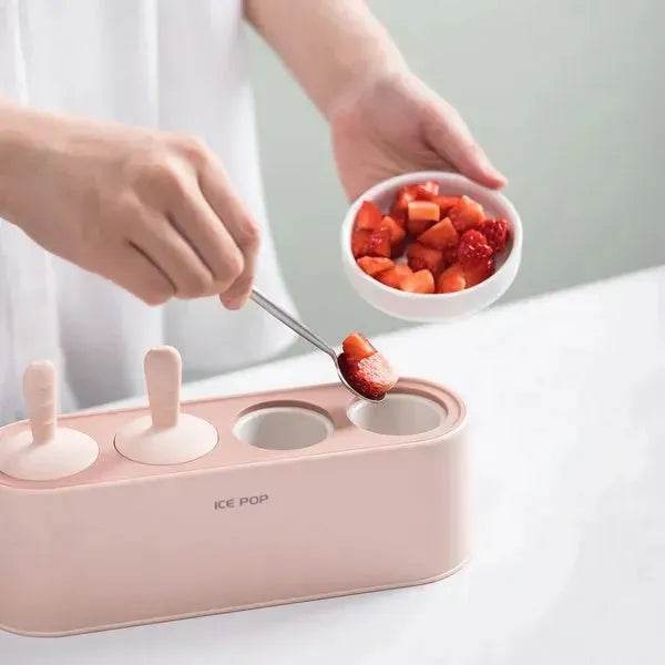 4 Cavities Reusable Silicone Popsicle Mold Maker DIY ice cream mold - www.Shopthatapp.com