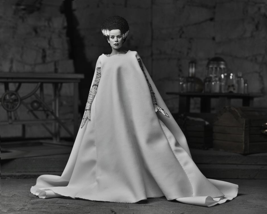 Universal Monsters Ultimate Bride of Frankenstein (Black & White) - www.Shopthatapp.com