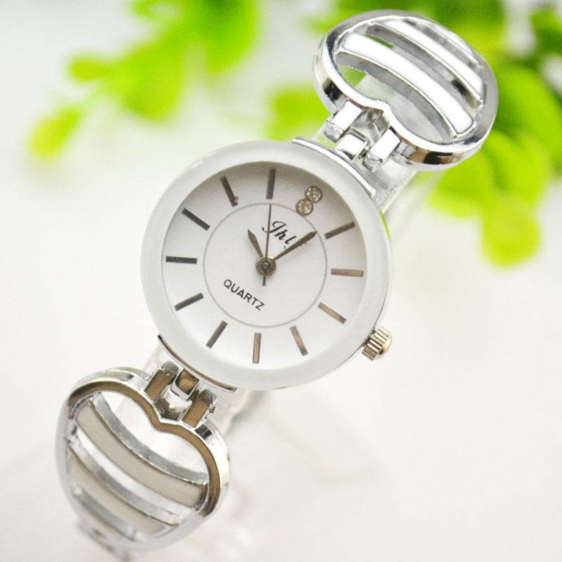 Waterproof bracelet quartz watch for ladies - www.Shopthatapp.com
