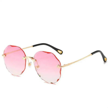 Trendy Fashion Metal Handle Unisex Sunglasses - www.Shopthatapp.com