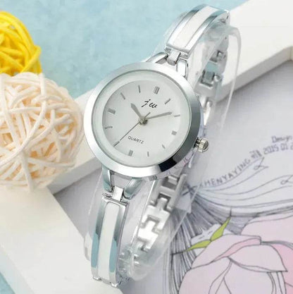 Women's bracelet watch - www.Shopthatapp.com