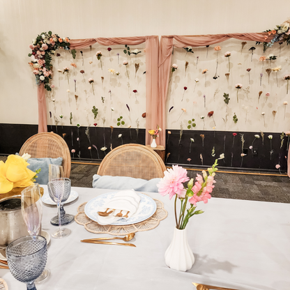 Location de toile de fond florale flottante
