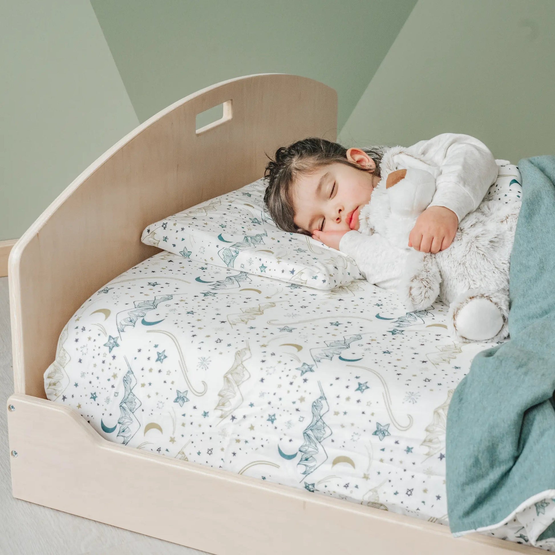 CHERRY JUNIOR - Montessori Floor Bed with Shelves - www.Shopthatapp.com