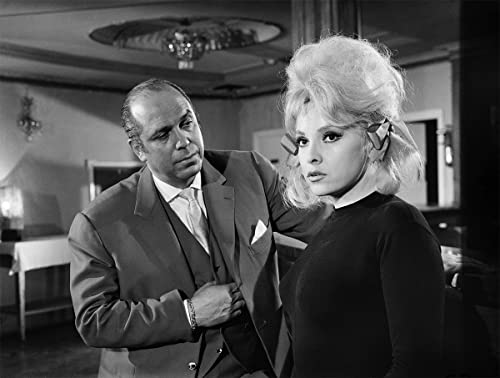 Chasse à la Mafia [Combo Blu-Ray + DVD] - www.Shopthatapp.com