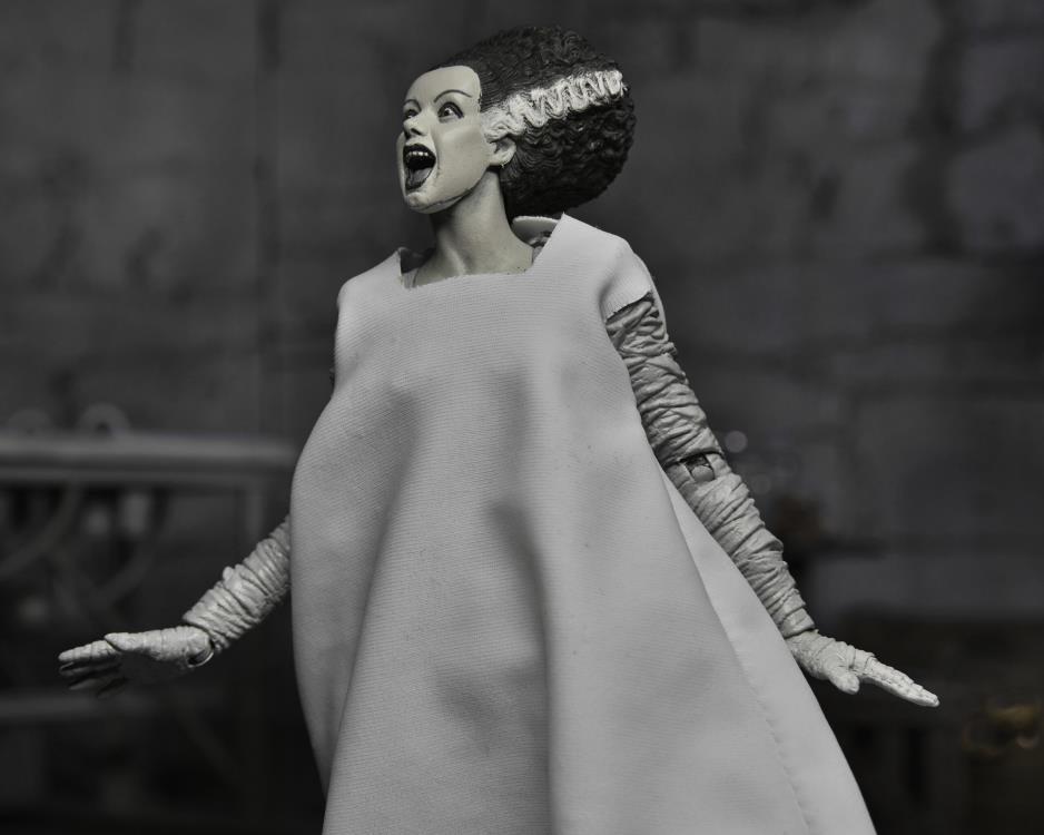 Universal Monsters Ultimate Bride of Frankenstein (Black & White) - www.Shopthatapp.com