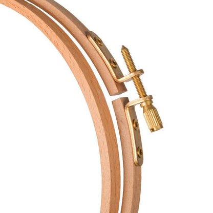 Adjustable Cross Wreath - www.Shopthatapp.com