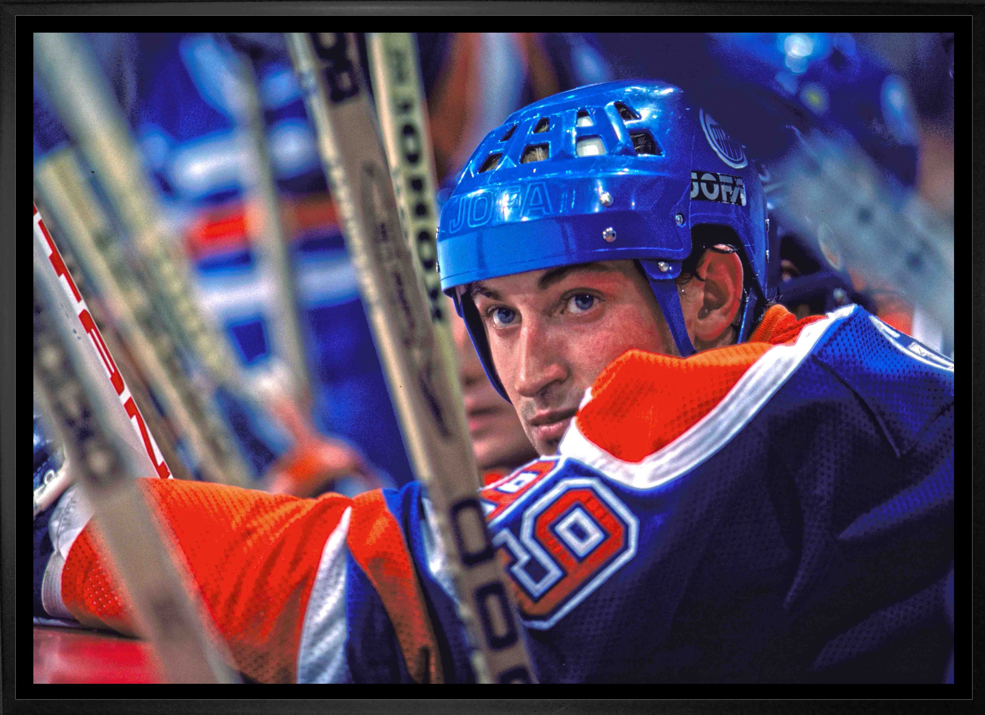 Wayne Gretzky Edmonton Oilers Framed 20x29 Bench Close-Up Canvas - www.Shopthatapp.com