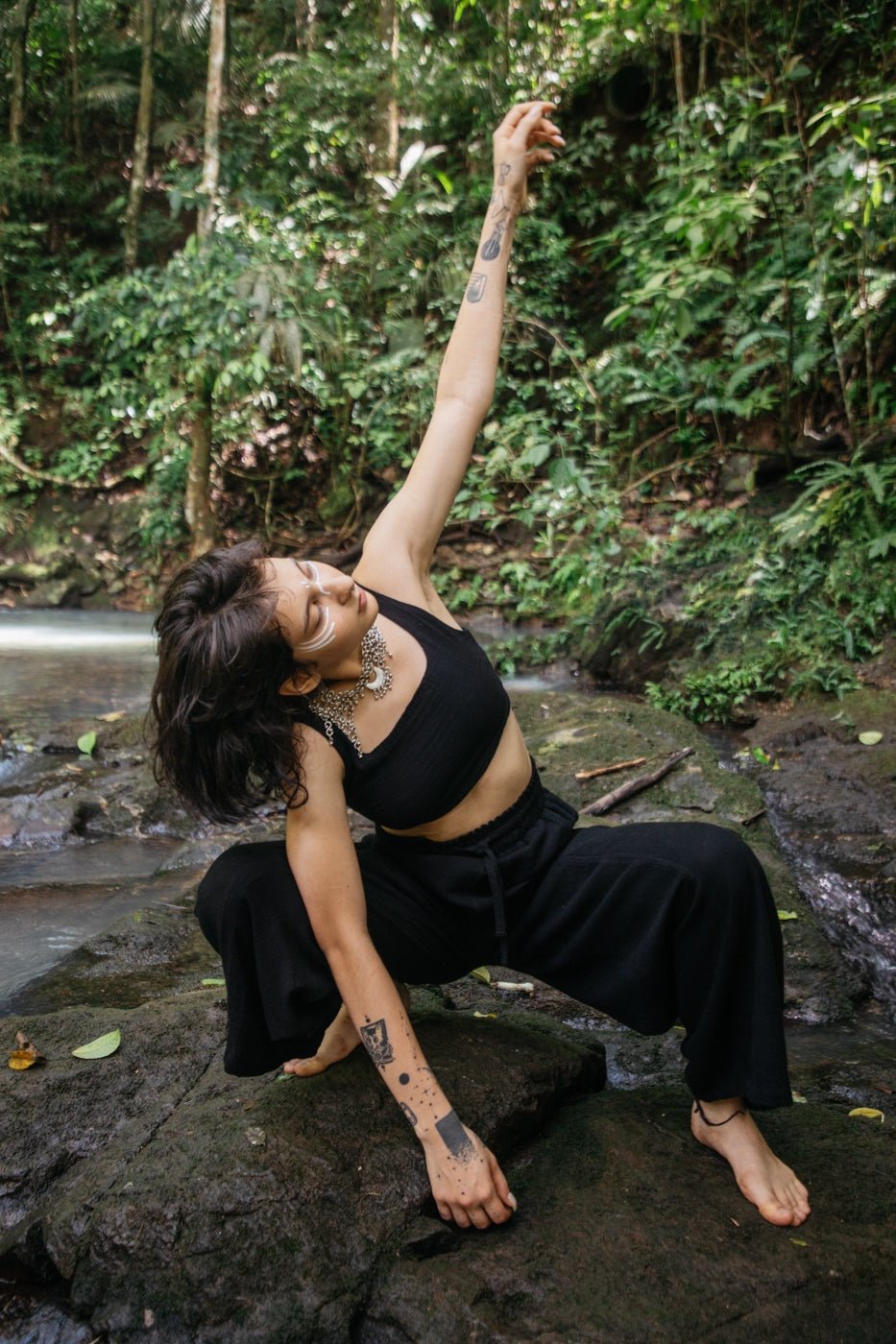 Relaxed Fit Flowing Lounge Pants - www.Shopthatapp.com