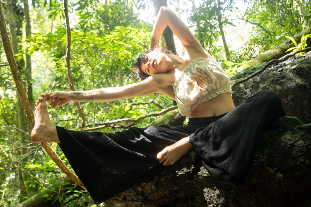 Relaxed Fit Flowing Lounge Pants - www.Shopthatapp.com