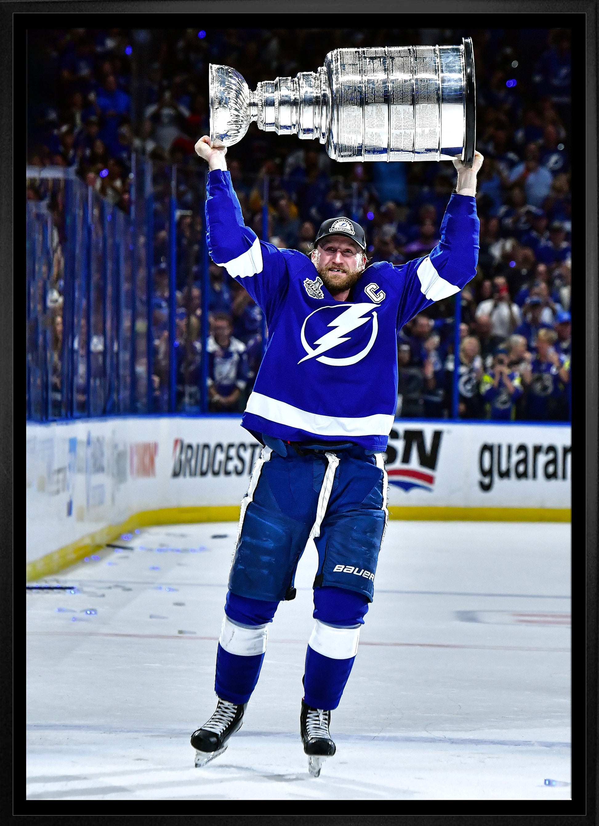 Steven Stamkos Tampa Bay Lightning Framed 20x29 Lifting 2021 Stanley Cup Canvas - www.Shopthatapp.com