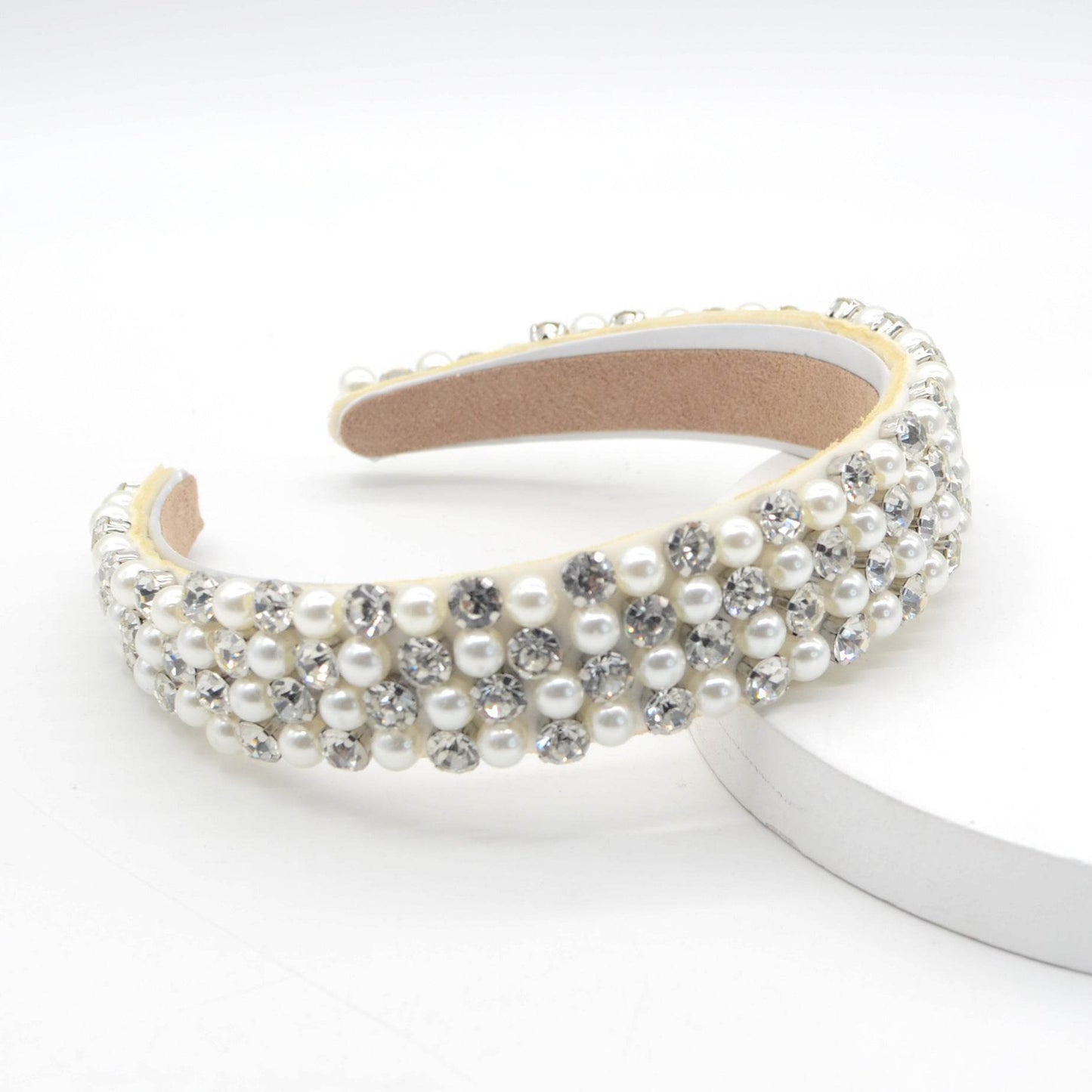 Elegant Baroque Rhinestone Pearl Headband - www.Shopthatapp.com