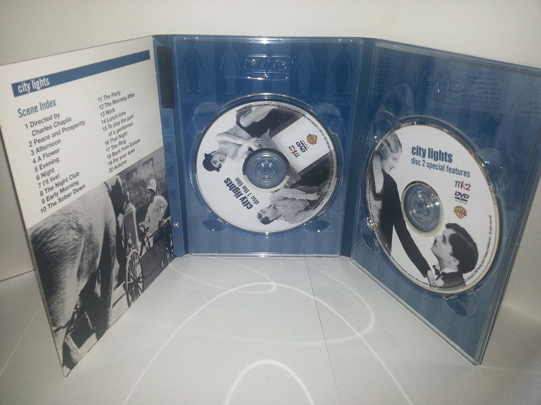 City Lights: The Chaplin Collection (Two-Disc Special Edition) (Sous-titres français) [Import] - www.Shopthatapp.com