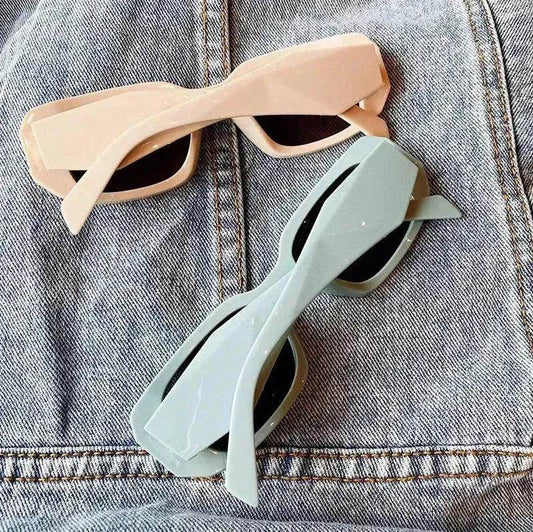 Women's Trendy Sun Fashion Square Sunglasses - www.Shopthatapp.com