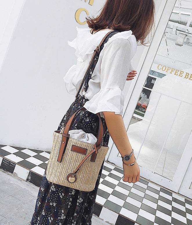 Women's bag hand-woven contrast color bucket straw bag cylinder handbag diagonal shoulder beach bag - www.Shopthatapp.com