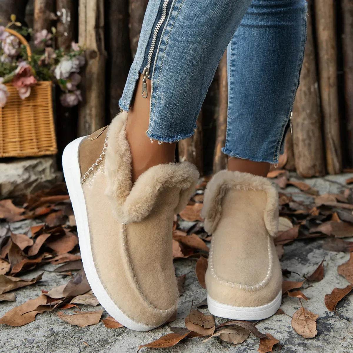 Plus Size Fleece-lined Thicker Raw Edge Warm Flat Bottom Plush Winter boot Shoes for women - www.Shopthatapp.com