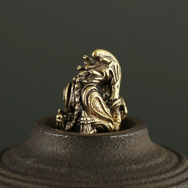 1 Pc Exquisite Antique Brass Chinese God Of Wealth Ornament - Attracts Abundance And Good Fortune With Powerful Fengshui Energy, Hand-Sculpted For Harmonious Balance - Ideal For Home, Office, Or Deskt - www.Shopthatapp.com