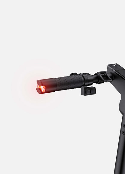 ENGWE Y10 350W 65 km Range Max Speed 25 km/h E-Scooter - www.Shopthatapp.com