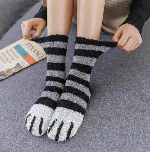 Winter House floor Fleece socks - www.Shopthatapp.com