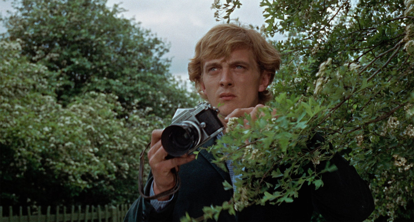 Blow-Up (The Criterion Collection) - Blu-Ray (Used) - www.Shopthatapp.com