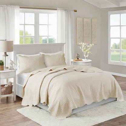 3 Piece Reversible Scalloped Edge Quilt Set Bedding Comforter set - www.Shopthatapp.com