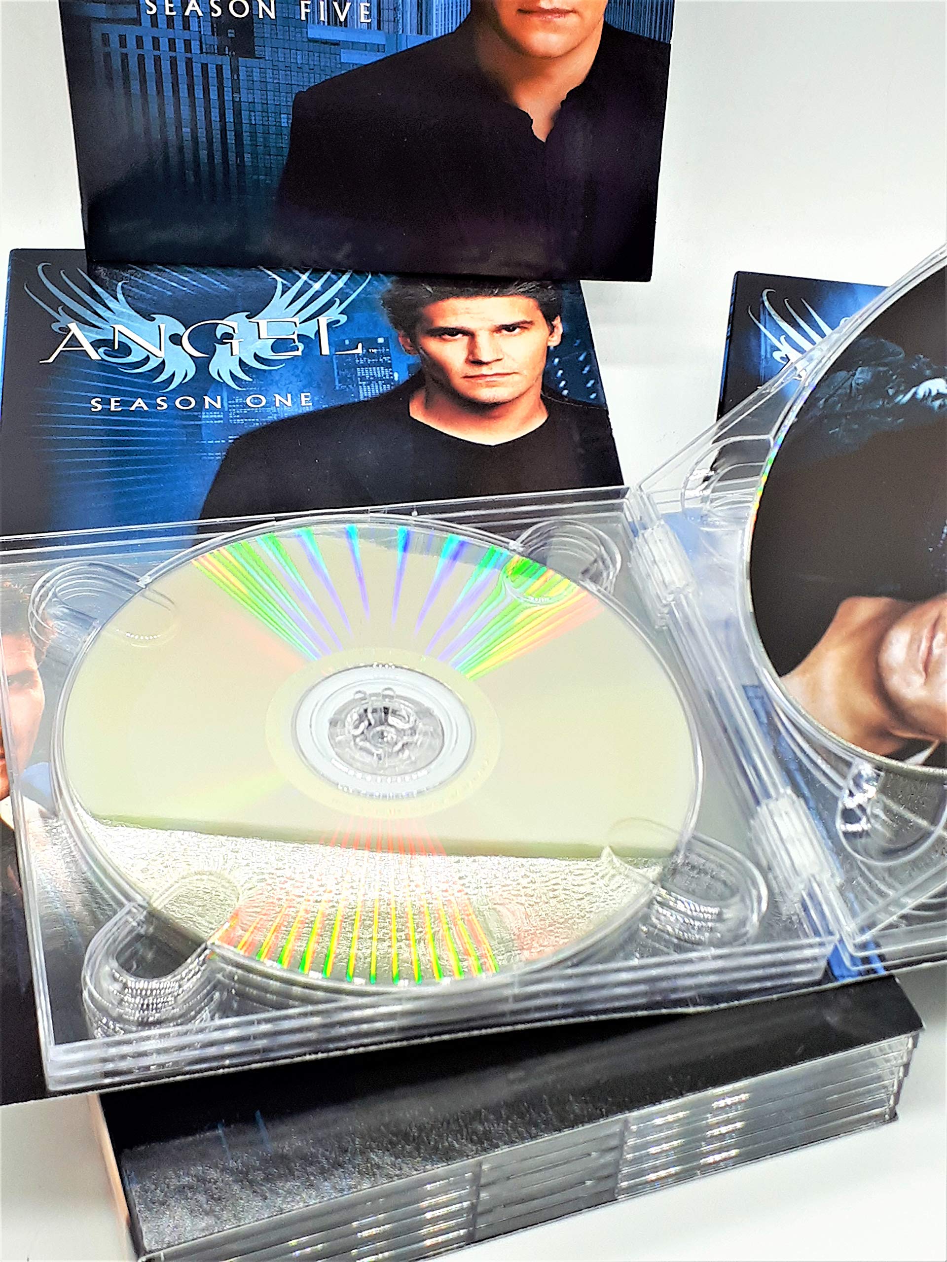 Angel - Seasons 1-5 (Collectors Set) (30DVD) - www.Shopthatapp.com