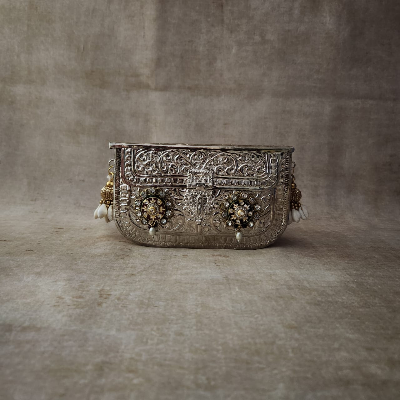 Marigold Bag Silver - www.Shopthatapp.com