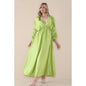Robe longue en satin à manches froncées