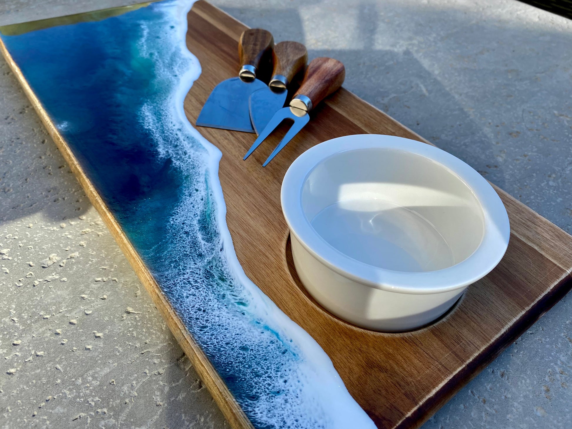 Acadia Charcuterie Board Gift set - www.Shopthatapp.com