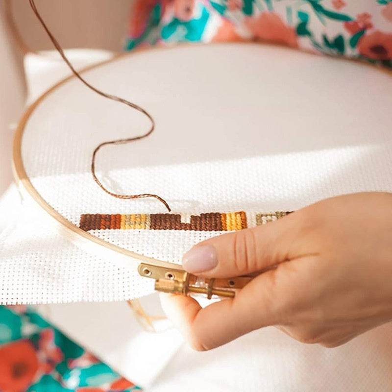 Adjustable Cross Wreath - www.Shopthatapp.com