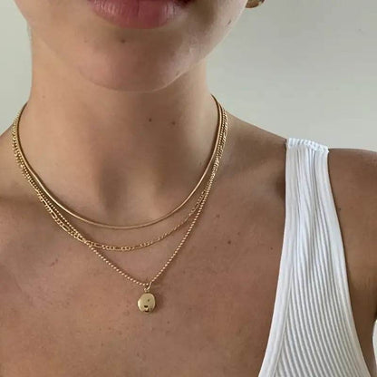 Vintage Geometric Metal Oval Pendant Necklace - www.Shopthatapp.com