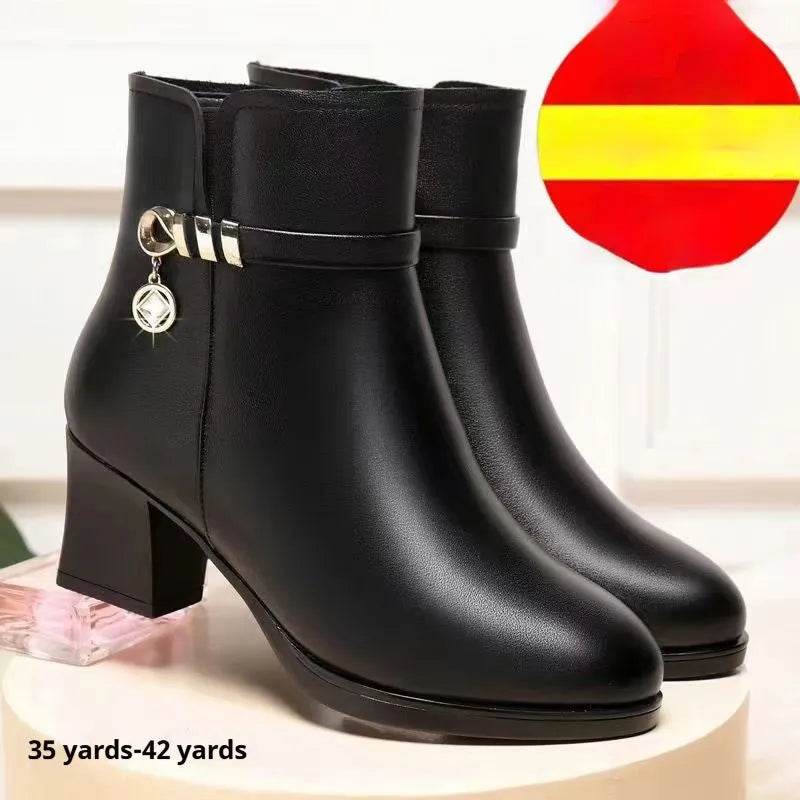 Velvet Thermal Non-slip Middle-aged And Elderly Female Boots - www.Shopthatapp.com
