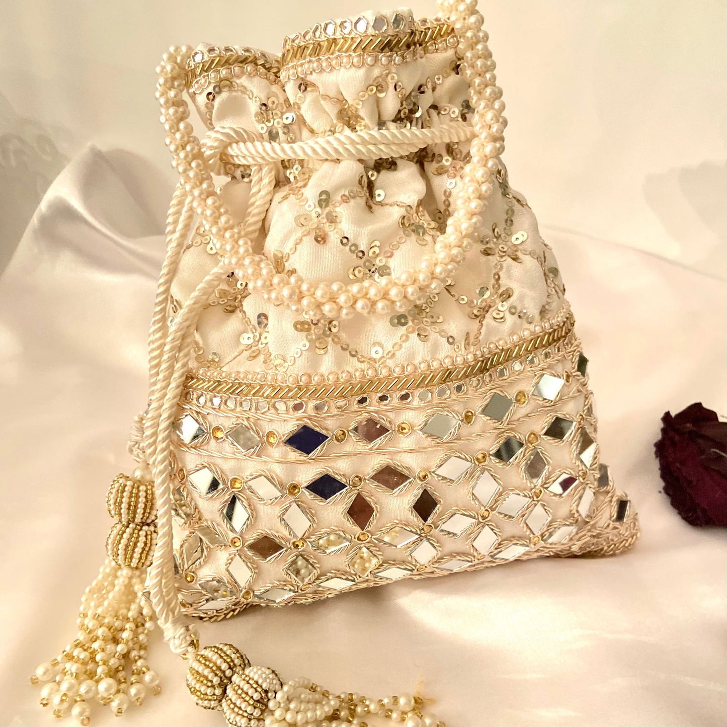 AYESHA - Www.Shopthatapp.com