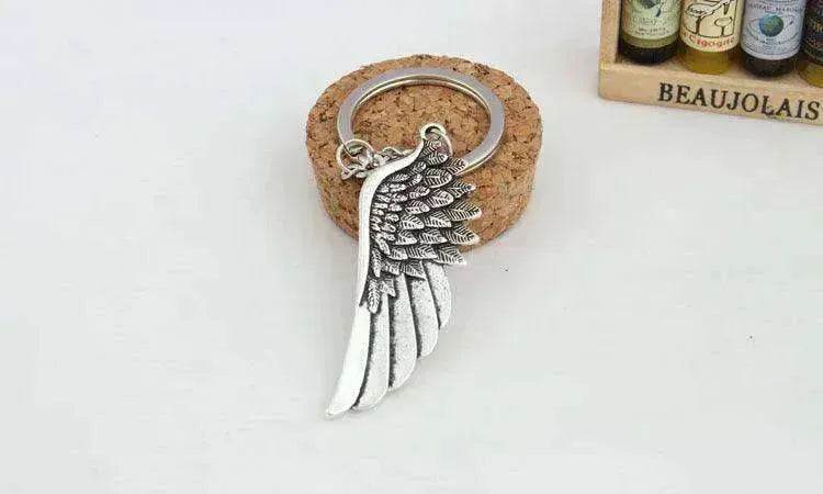 Angel wings keychain - www.Shopthatapp.com