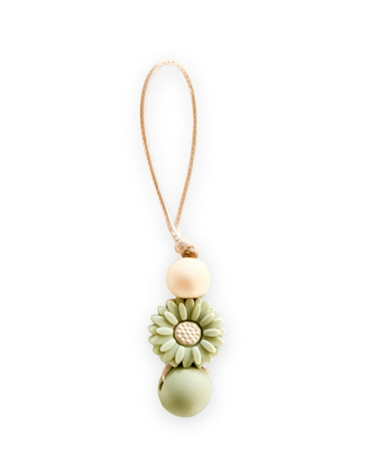 Attache zip fleur sauge - www.Shopthatapp.com
