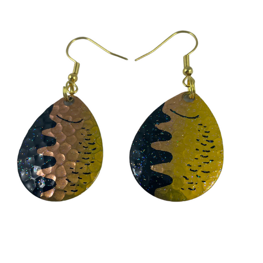 Boucles d'oreilles en cuivre martelé avec cristal chartreuse du Colorado 