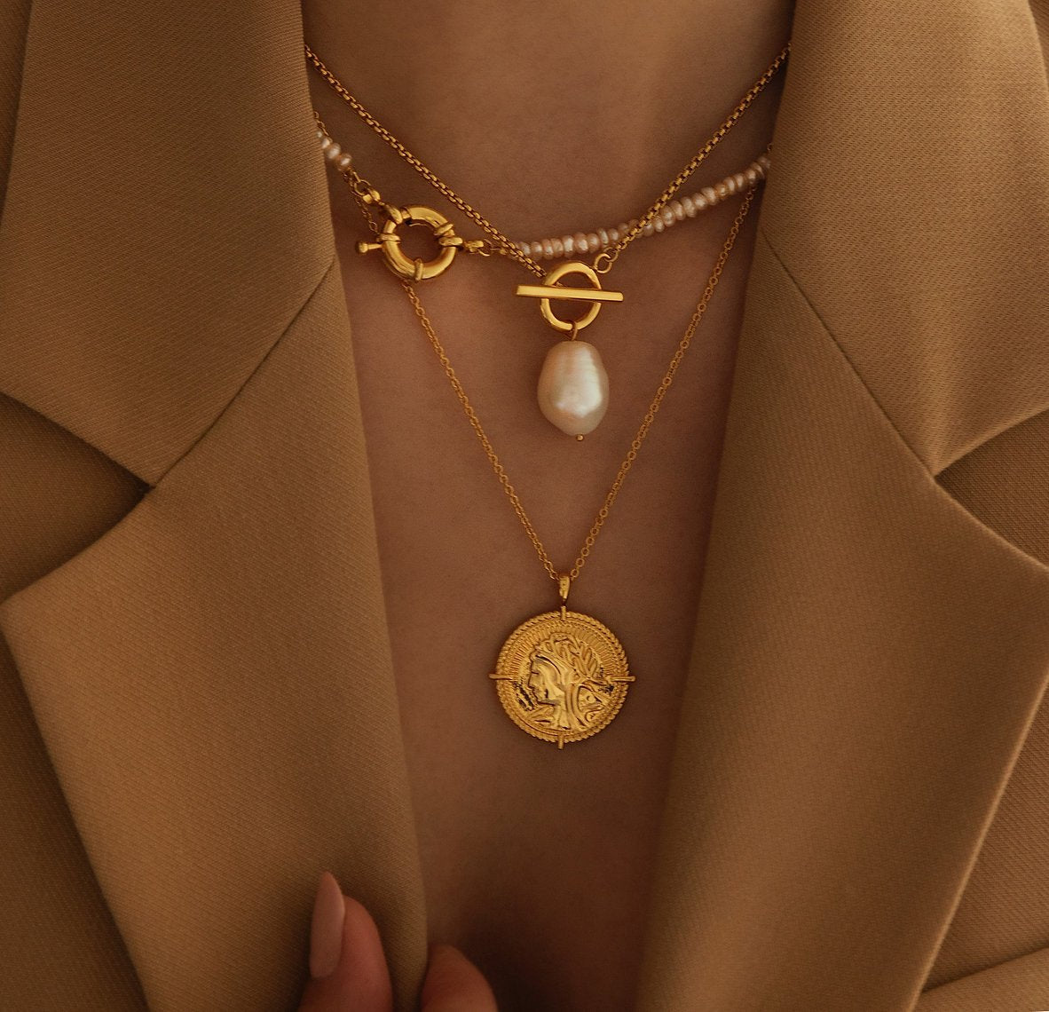 Coin Necklace - www.Shopthatapp.com