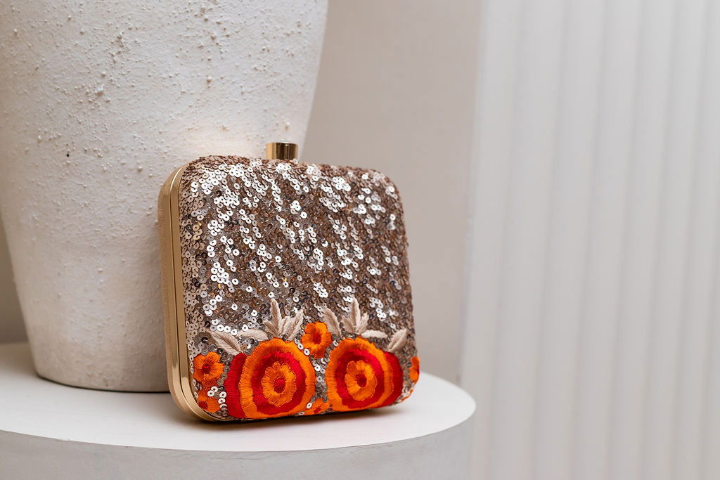 DOWNTOWN Clutch - Www.Shopthatapp.com