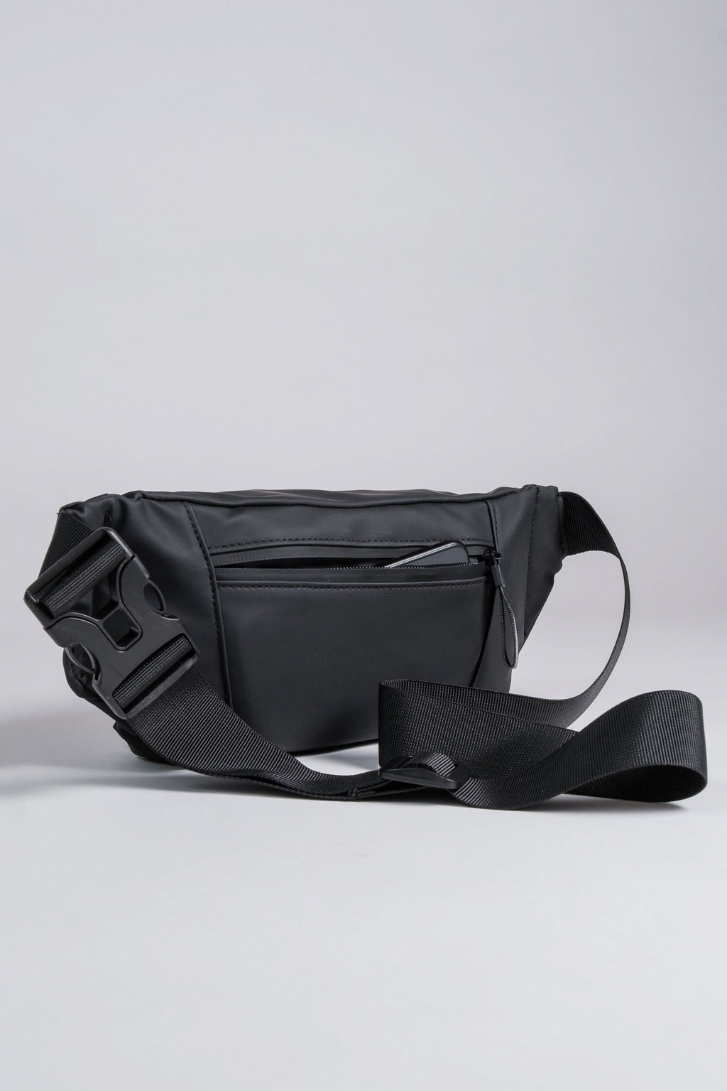 Water-Resistant Waist Pack - www.Shopthatapp.com