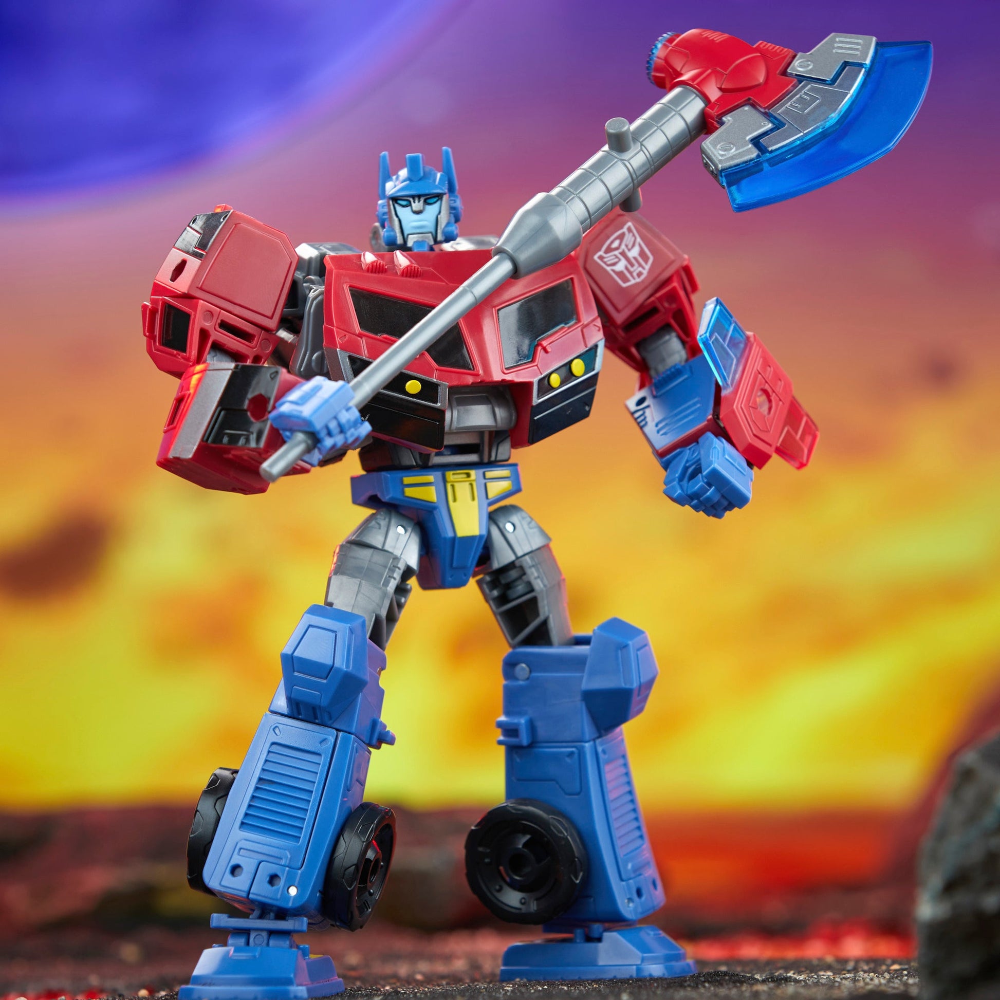 Transformers Legacy United - Voyager Class - Animated Universe Optimus Prime - www.Shopthatapp.com