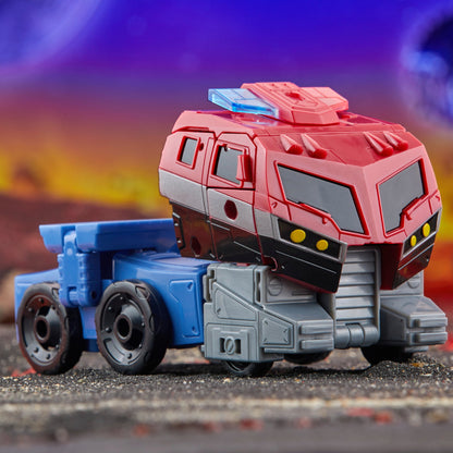 Transformers Legacy United - Voyager Class - Animated Universe Optimus Prime - www.Shopthatapp.com