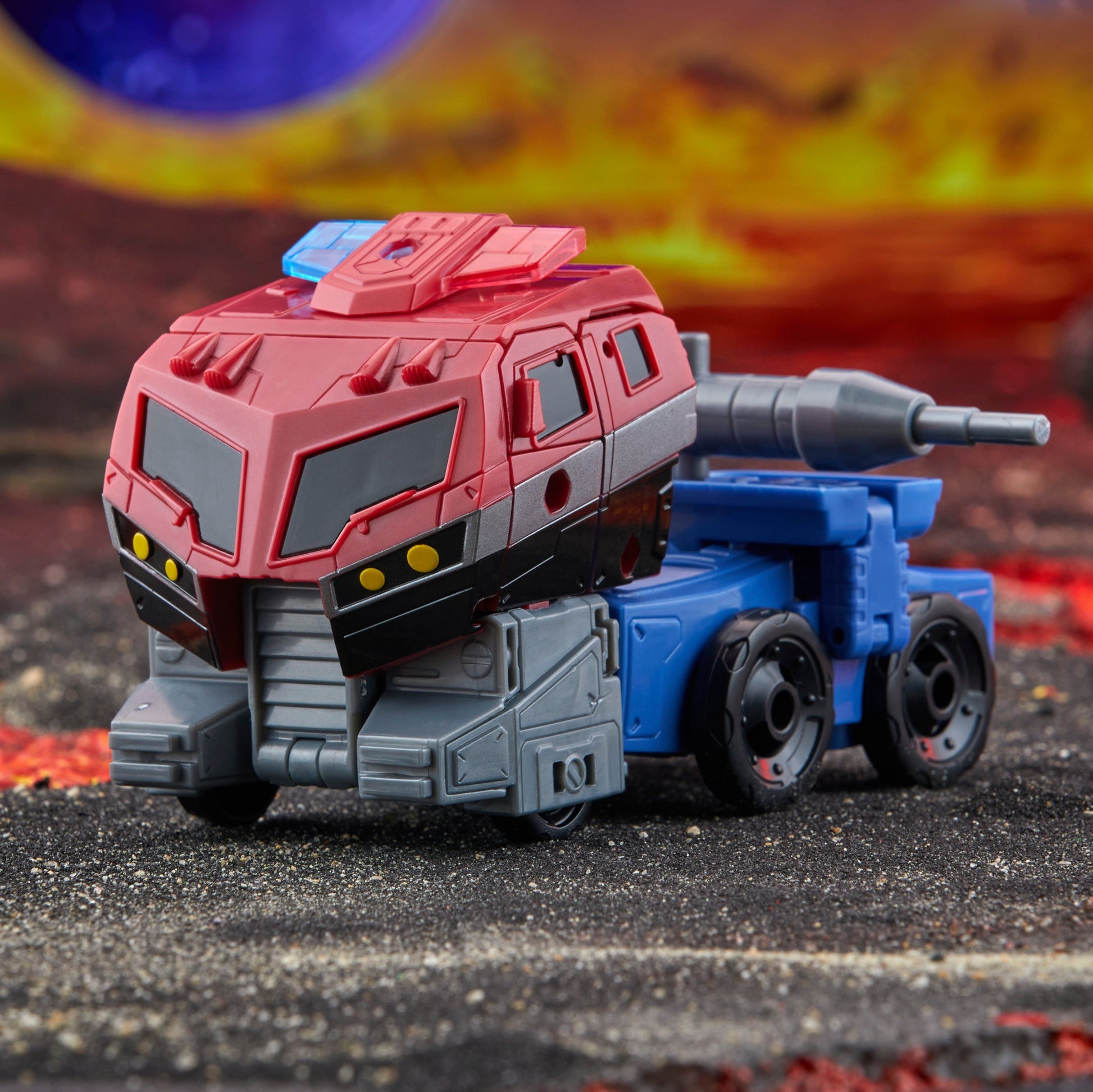 Transformers Legacy United - Voyager Class - Animated Universe Optimus Prime - www.Shopthatapp.com
