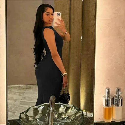 Fashion Sleeveless Dress with Pleated High Waist for Women: Slim Fit Style