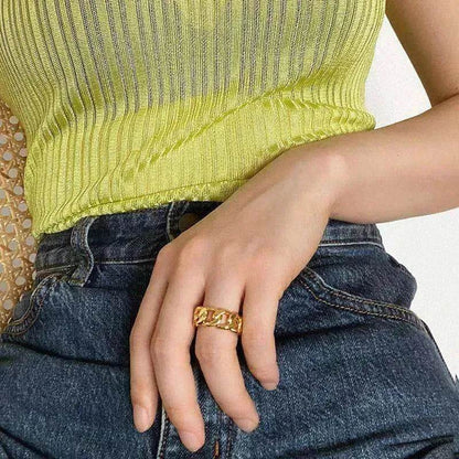 Fashionable with unique chain design ring - www.Shopthatapp.com