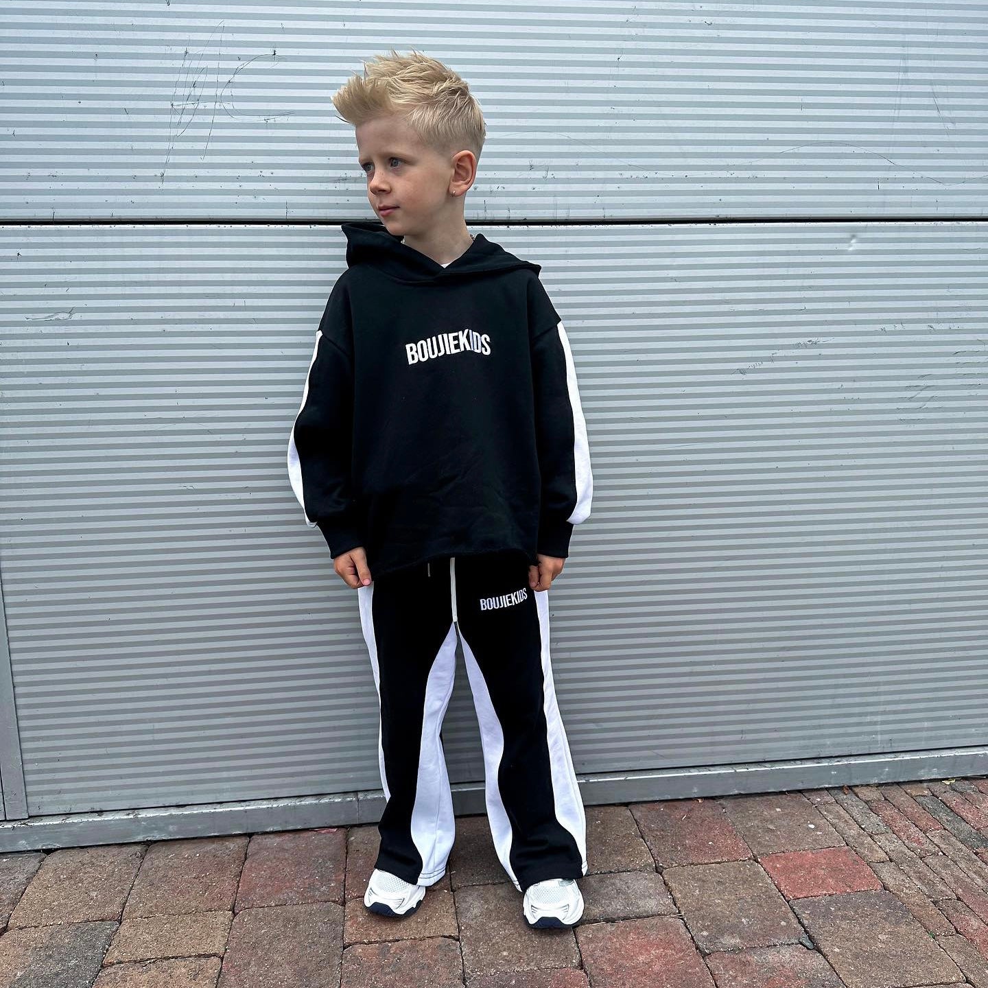 Straight Leg Tracksuit - www.Shopthatapp.com