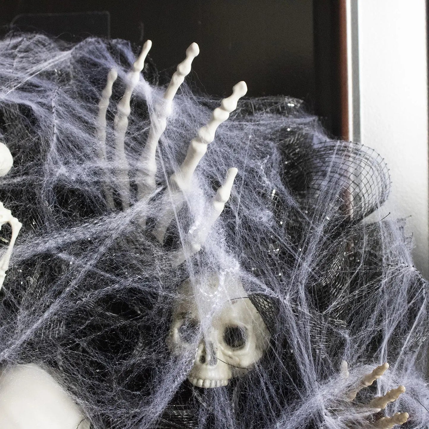Halloween Black Mesh Skull Garland Party Layout Props - www.Shopthatapp.com #
