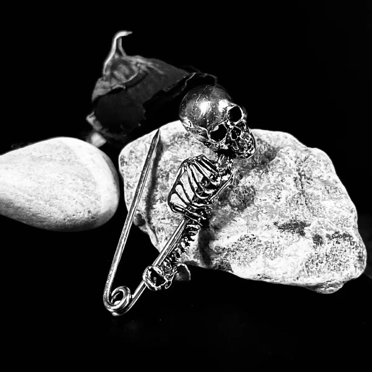 Halloween Vintage Skull Pin Clothes Brooch - www.Shopthatapp.com #