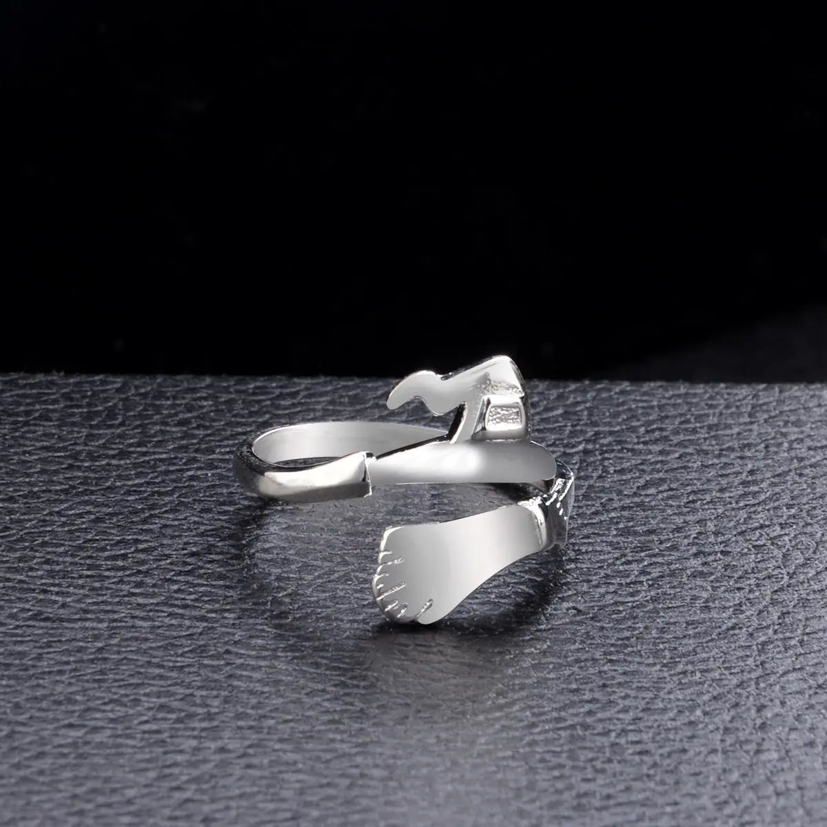 Halloween witch hat ring - www.Shopthatapp.com #