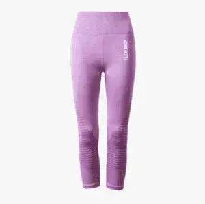 High-rise 7/8 leggings: Seamless, stretchy, dry, and breathable! - www.Shopthatapp.com #