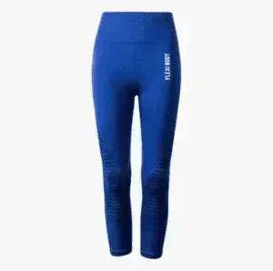 High-rise 7/8 leggings: Seamless, stretchy, dry, and breathable! - www.Shopthatapp.com